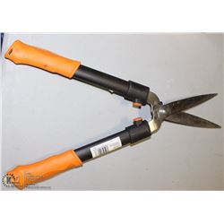 FISKARS HEDGE TRIMMER