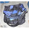 Image 1 : DUFFLE BAG OF VARIOUS BAGS