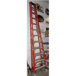 12FT LOUISVILLE FIBREGLASS STEP LADDER