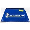 Image 1 : MICHELIN TIRE STAND