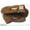 Image 1 : PAIR OF 1950'S SPALDING BOXER GLOVES
