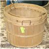 Image 1 : 3 WOVEN APPLE BASKETS