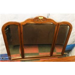 LARGE ANTIQUE OAK CHEST OF DRAWERS MIRROR.