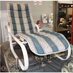 PATIO LOUNGE CHAIR