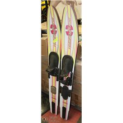 2 HYDROSLIDE WATER SKIIS