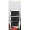 Image 1 : 3 STEP COLLAPSIBLE LADDER