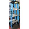Image 1 : 4FT WERNER FIBREGLASS LADDER