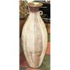 Image 1 : LARGE DECORATIVE SHOWHOME VASE 42" TALL