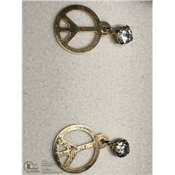 26) 10KT GOLD WHITE SAPPHIRE EARRINGS