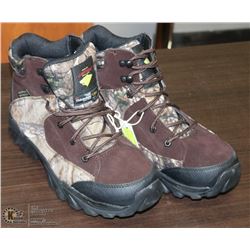 NEW SIZE 11 WATERPROOF CAMOUFLAGE BOOTS.
