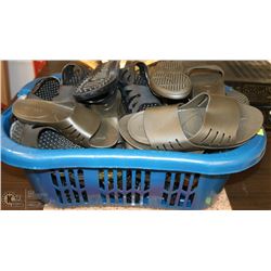LAUNDRY BASKET WITH FLIP FLOPS