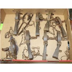 FLAT BOX OF TRAPS.