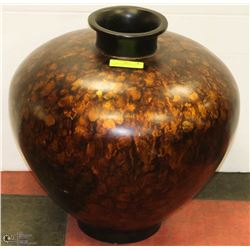AUSTIN DECORATIVE ADELINA VASE