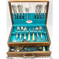 SILVER PLATED UTENSIL SET WITH WOODEN BOX