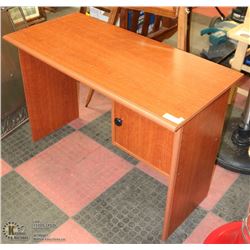 RED WOOD COLOR 1 DRAWER DESK.