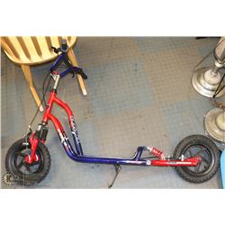BOY'S 2 WHEELED DYNAMO XTI 1206 SCOOTER W/