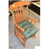 Image 1 : VINTAGE ROCKING CHAIR