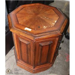 HEAVY DUTY END TABLE