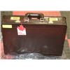 Image 1 : NEW STRADELLINA LEATHER BRIEFCASE.