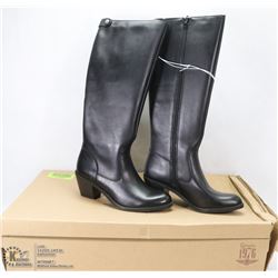 NEW GENUINE 1976 GENUINE LEATHER BOOTS SIZE 6