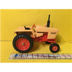 CASE 1/16 1270 451 TURBO TRACTOR - REPAINTED