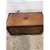 Image 2 : WOODEN TRUNK/HOPE CHEST C/W DRAWER