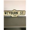 Image 1 : 2 SIDED TIN STREET SIGN, WEYBURN STREET OLD ORIGINAL