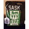 Image 2 : 1919 PORCELAIN SASK. LICENSE PLATE WITH ORIGINAL 1922 TAG