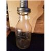 Image 2 : ORIGINAL 1 QUART OIL JAR WITH SPOUT