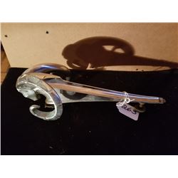 LARGE RAM HORN HOOD ORNAMENT - 11"