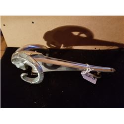 LARGE RAM HORN HOOD ORNAMENT - 11"