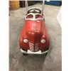 Image 2 : PEDAL CAR, MURRAY FIRE TRUCK, TIN IS IN EX. COND. RUNNING GEAR GOOD 40" L
