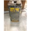 Image 4 : LOU-BOB OIL TIN 2 GAL. RARE TIN, AS FOUND
