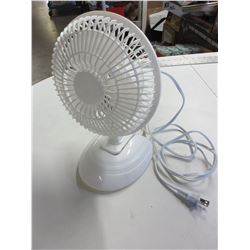 8 inch Fan 2 speeds Desk fan with clip / Tested Working