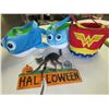 Image 1 : 3 Halloween Kids Baskets and a Halloween Cat wall hanger