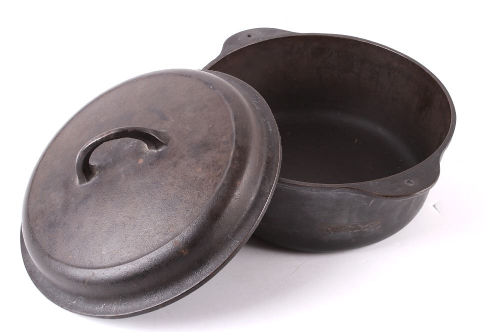 Griswold "8" TiteTop Dutch Oven/ Self Basting Lid