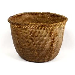 Vintage Native American Makah Basket