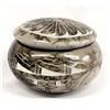 Image 1 : Native American Navajo Etched Pottery Lidded Box