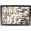 Image 2 : Collection of Antique and Vintage Keys
