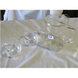 CLEAR GLASS JUICE PITCHER, 2 CLEAR GLASS CUPS