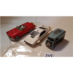 1 DINKY TOY, 2 CORGI, GOOD CONDITION