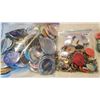 Image 4 : LARGE LOT OF PINS & BUTTONS