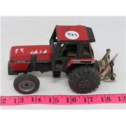 INTERNATIONAL CASE 2294 METAL TOY TRACTOR W/ACCESSORIES
