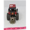 Image 4 : INTERNATIONAL CASE 2294 METAL TOY TRACTOR W/ACCESSORIES