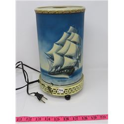 SAILING SHIP MOTION LAMP (WINDJAMMER/OLD IRONSIDES) 1958, GWO