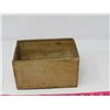 Image 7 : HYGIEIA DOVETAILED WOODEN CRAYON BOX, GOLD STD CODVILLE TEXT IN WINNIPEG