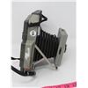 Image 3 : POLAROID LAND CAMERA MODEL 330