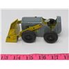 Image 2 : MARK HIGH LIFT LOADER 5"