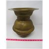 Image 2 : LARGE ANTIQUE BRASS SPITTOON