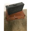 Image 1 : 2 VINTAGE SUITCASES 26X14, 32 X 22